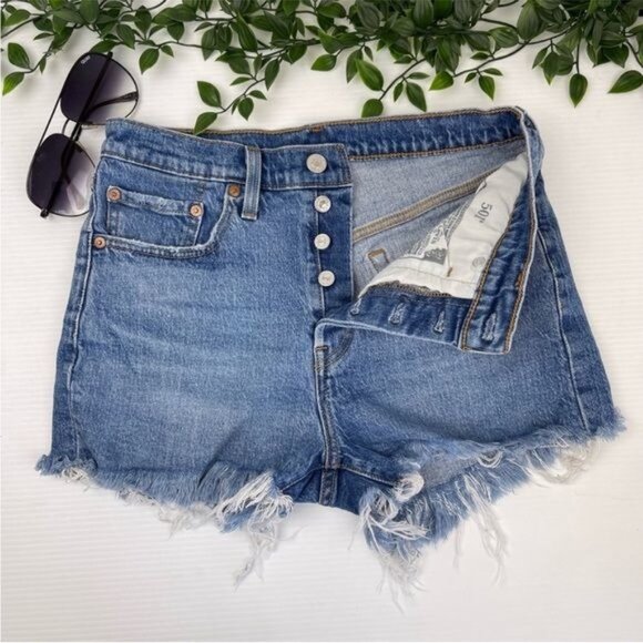 Levi's 501 High waisted raw hem denim Shorts size 27 - Picture 2 of 7